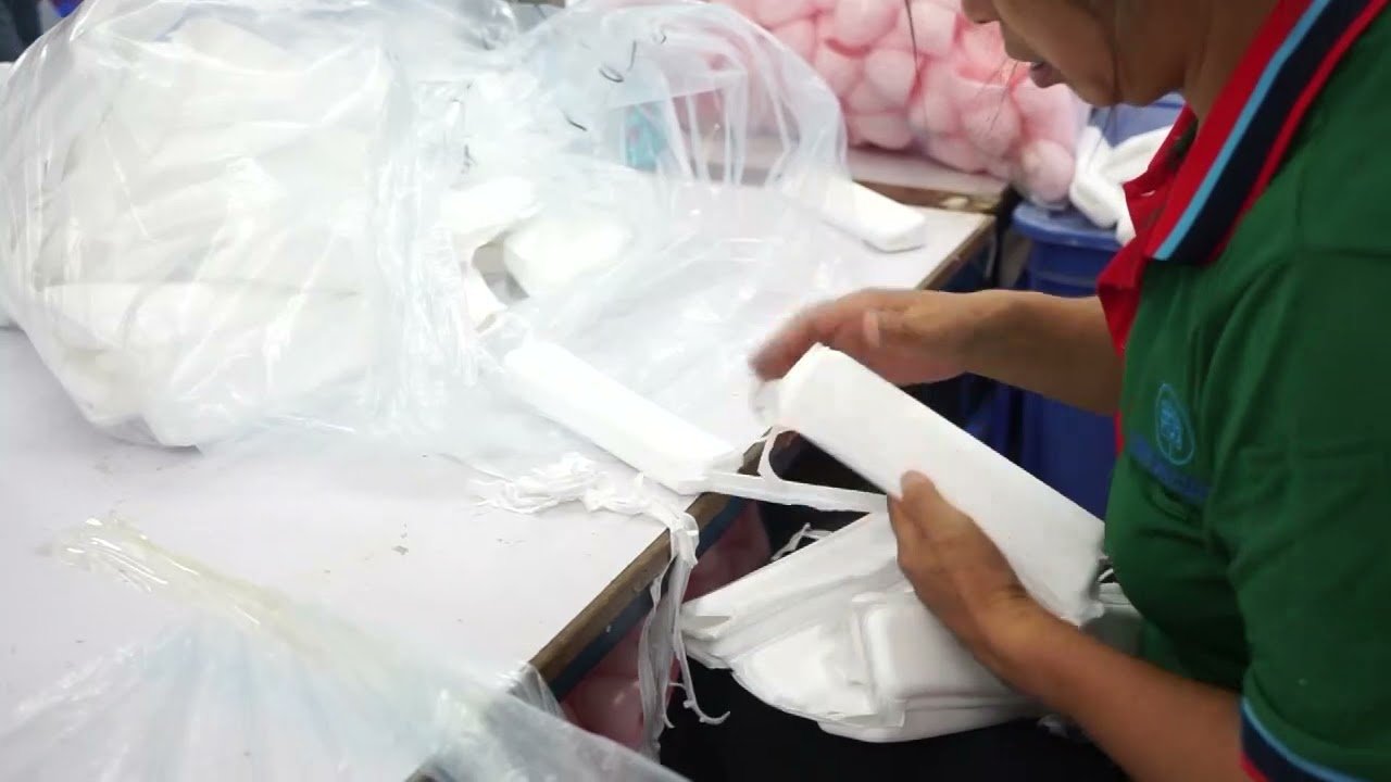 Silicone pencil case compression molding process