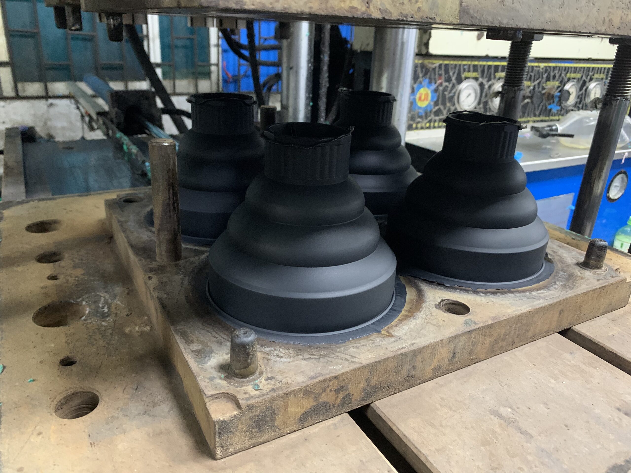 Curing molded silicone products scaled - LSR VS Solid Silicone Rubber - ZSR