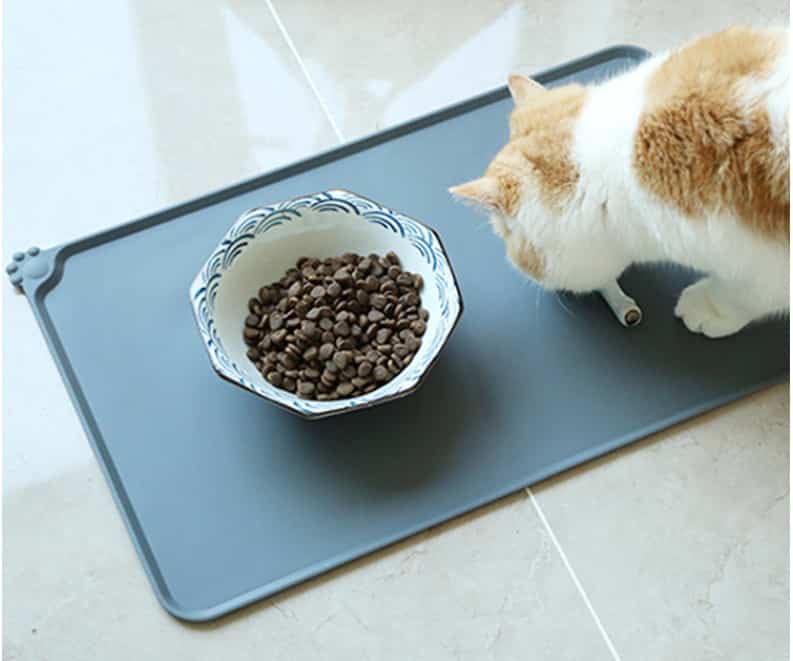 Dog Food Mat, Silicone Dog Cat Bowl Mat, Non Slip Waterproof Pet Feeding Mat  FDA Grade Food Container Placemat for Small Animals 