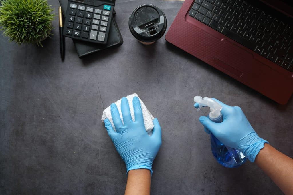 towfiqu barbhuiya 9gPKrsbGmc unsplash - The Ultimate Guide to Cleaning Silicone Mats - Z.S.R.