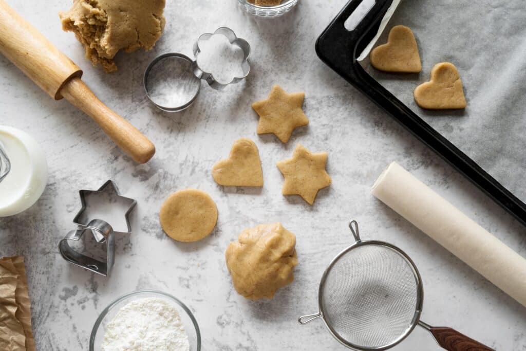 1682582706 cookies with cutting shape - Can you use cookie cutters on silicone mat? - ZSR