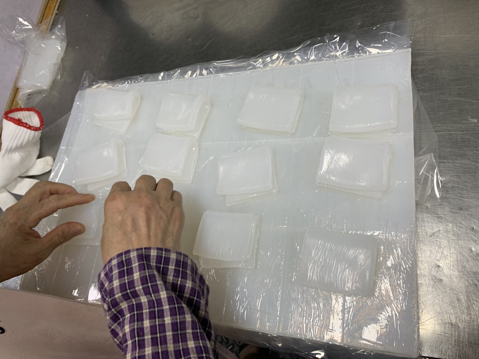 How To Make Silicone Lids? - Z.S.R.