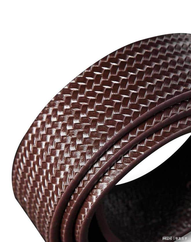 Hand woven leather art - Silicone Leather vs. Traditional Leather - Z.S.R.