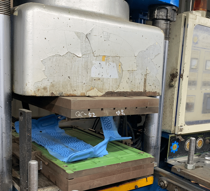 Curing silicone scrubber material 1 - How to create private silicone shower scrubber or body scrubber? - Z.S.R.