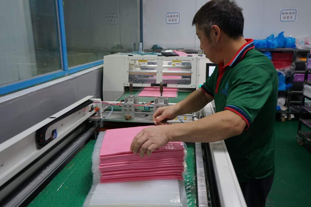 Cutting silicone mats material - How to create private silicone mats? - Z.S.R.