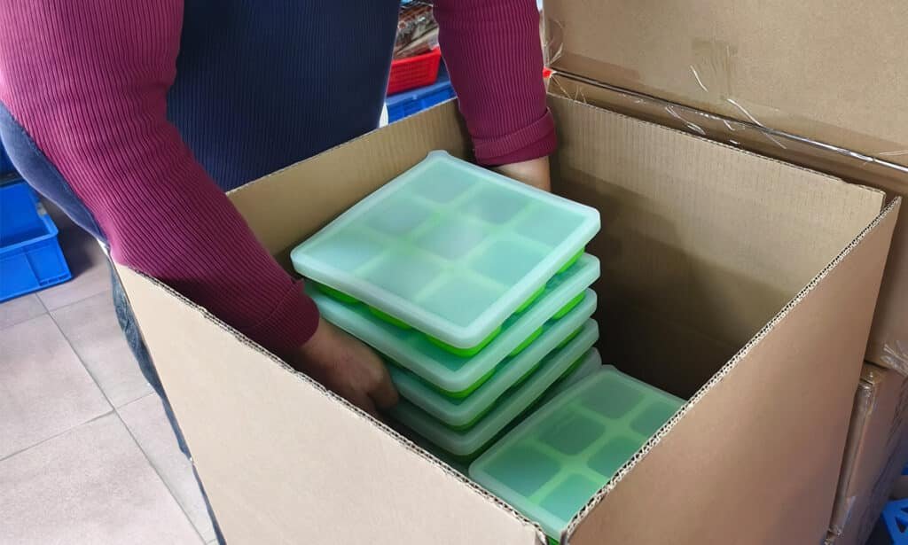 Packaged silicone mold - How to create private silicone molds? - Z.S.R.