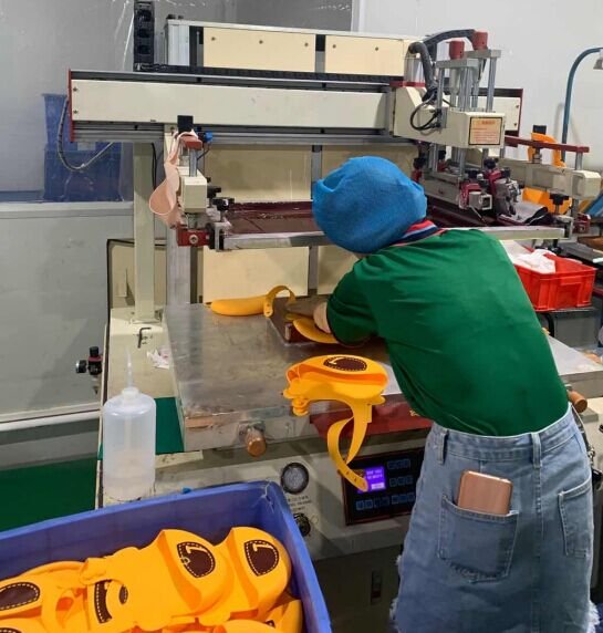 baby bibs printing - Silicone Keychains - Z.S.R.