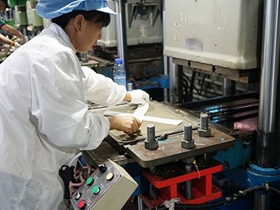 silicone placemat feeding material - How to create private silicone placemats? - Z.S.R.