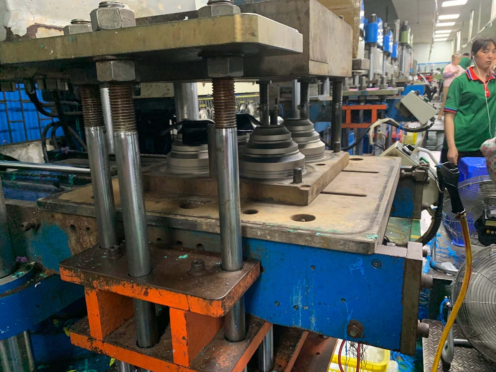 Curing molded silicone products scaled - How to create your molded silicone products? - Z.S.R.