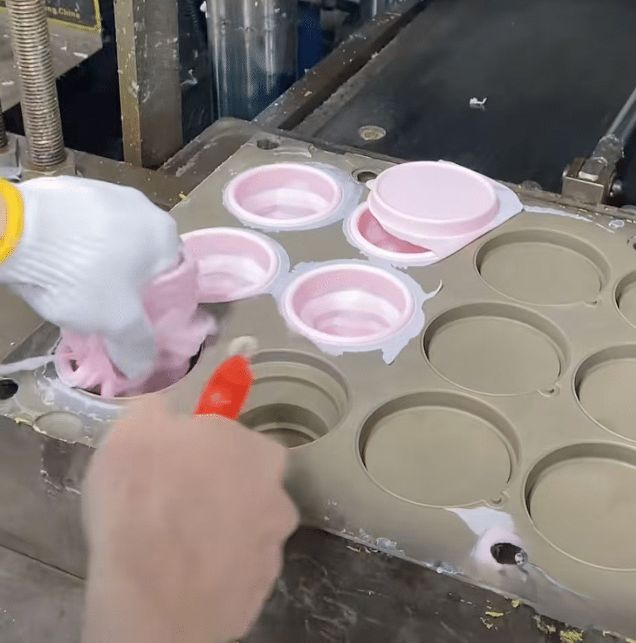 Silicone cup molding - Custom Corrugated Folding Silicone Water Cup | Australian 2026 Project - Z.S.R.