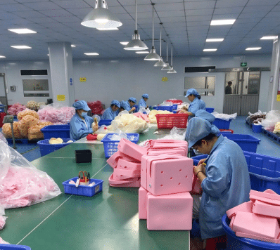 Production of silicone tote bags