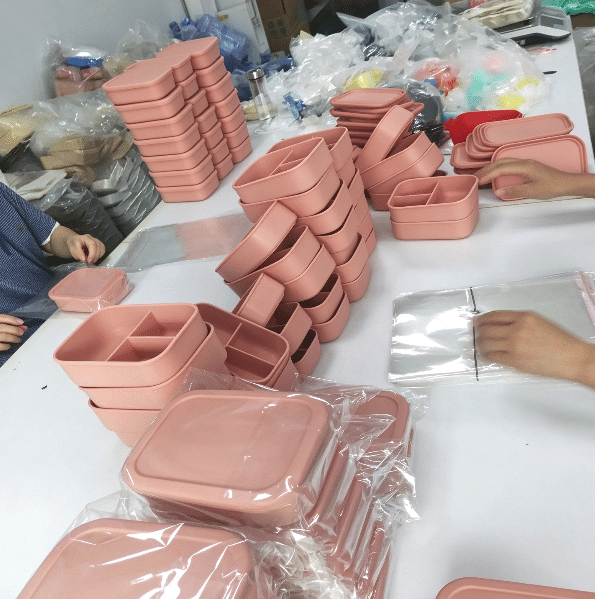 Silicone tray packaging